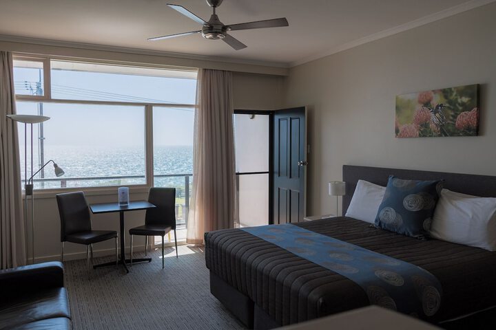 Room 25 of 72