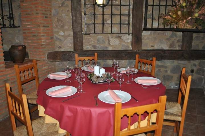 Dining 37 of 62