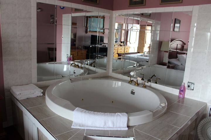 Jetted tub