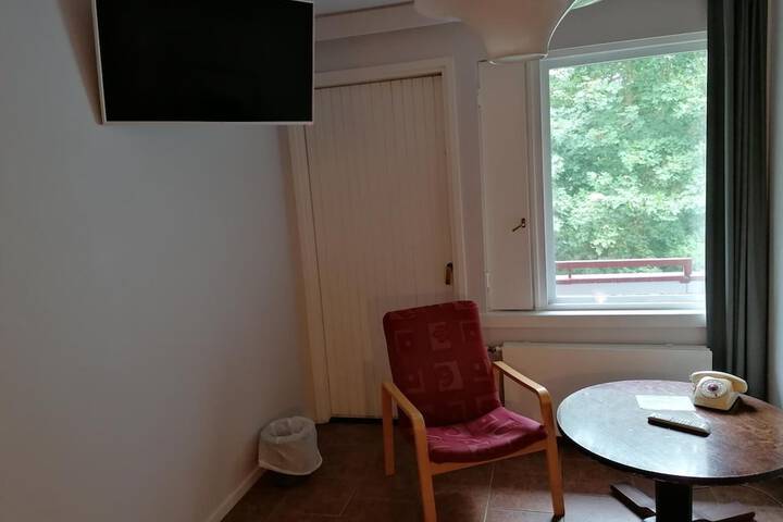 Room 22 of 54