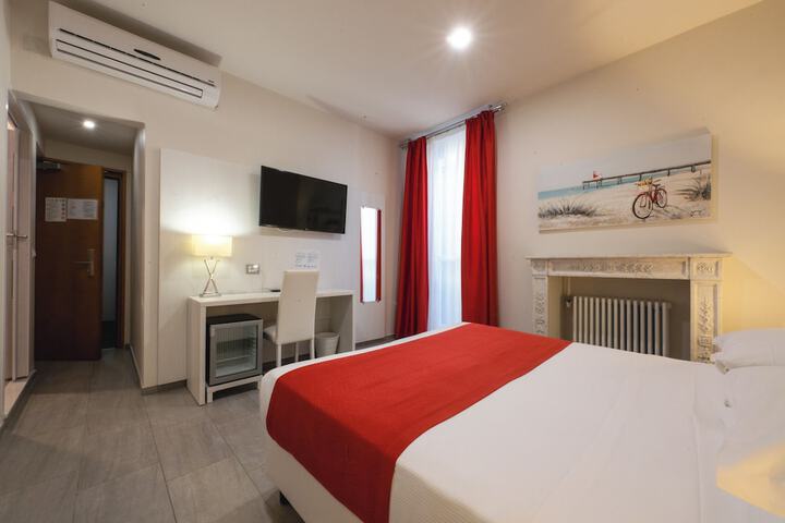 Room 16 of 50