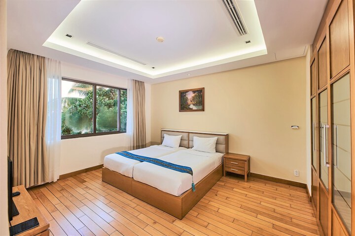Room 26 of 183