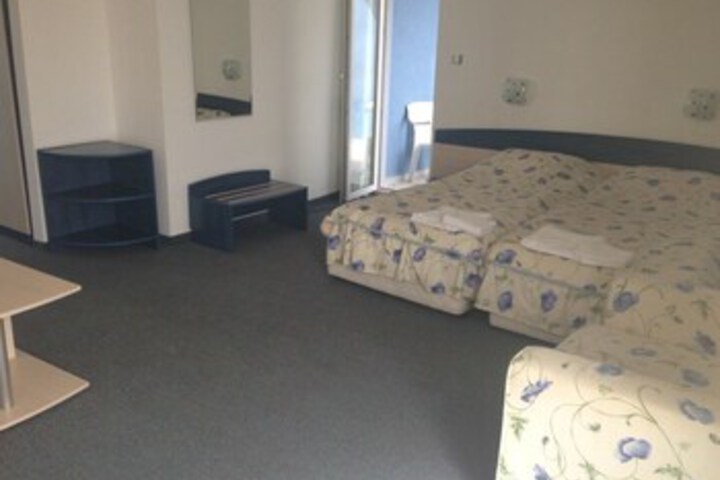 Room 21 of 27