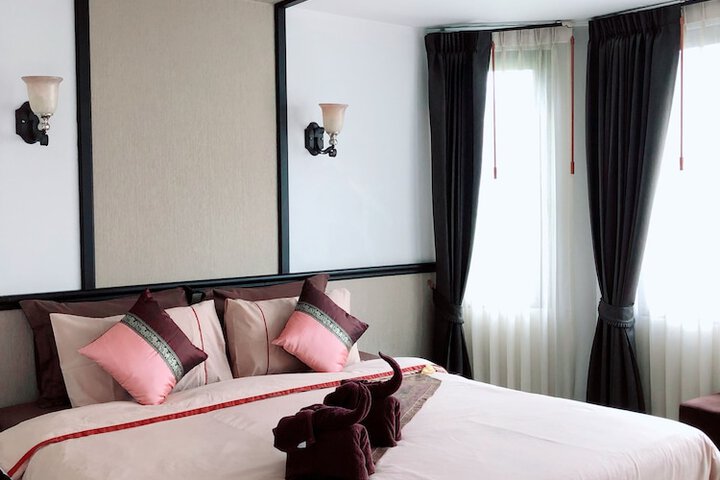 Room 33 of 66