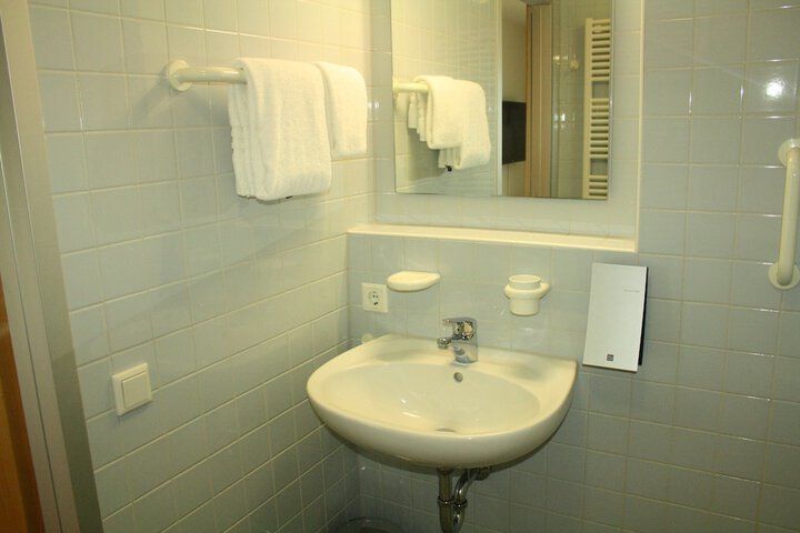 Room 31 of 53