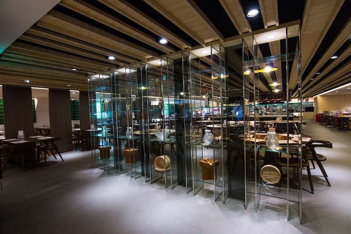 Dining Photos