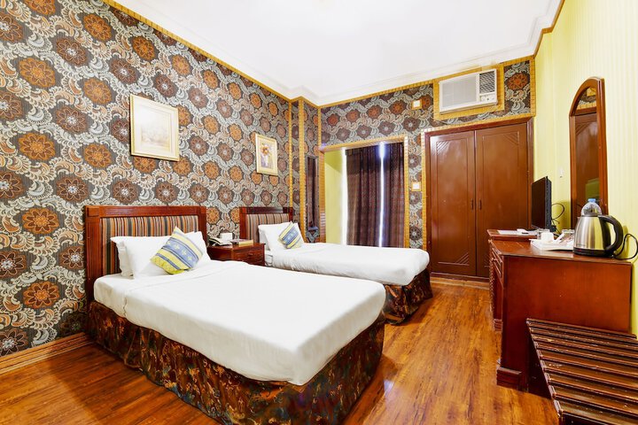 Room 5 of 31