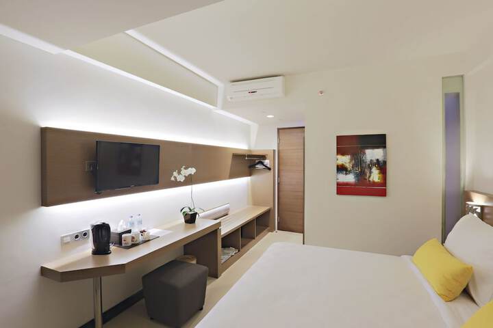 Room 9 of 36