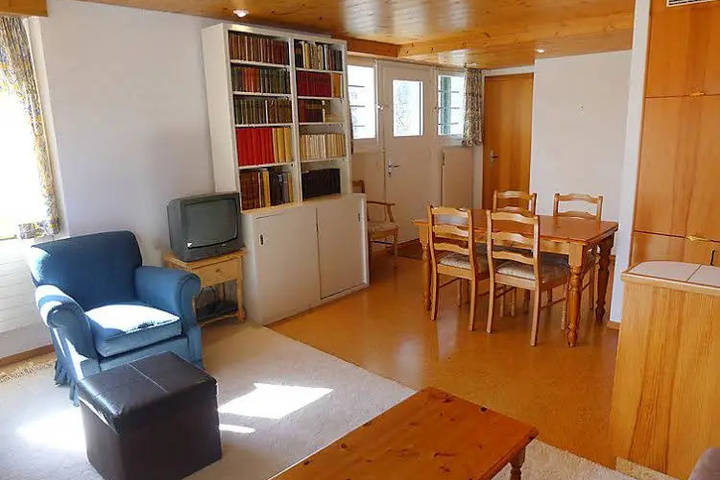 Room 2 of 4