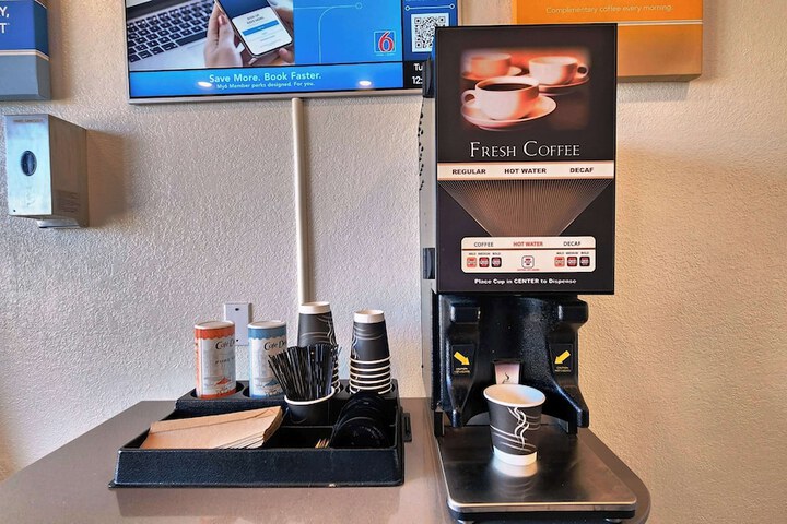 Breakfast/Coffee Service 29 of 36