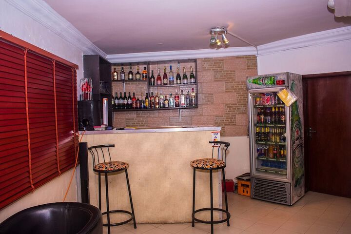 Lounge 39 of 50