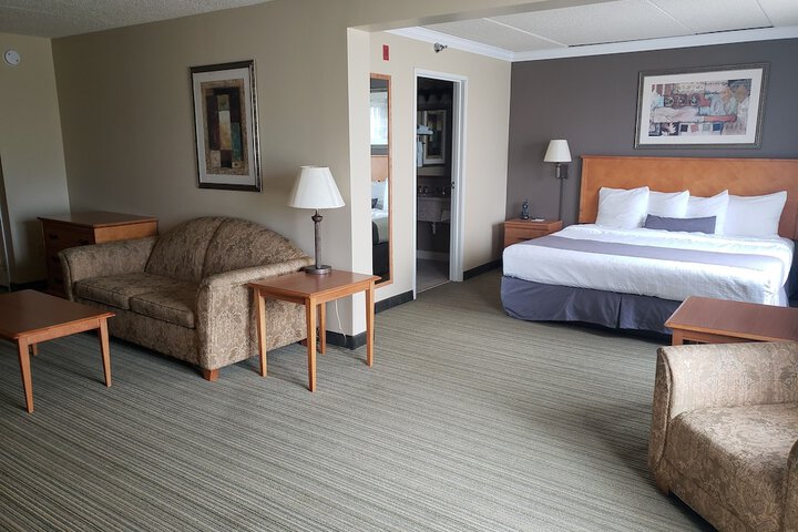 1 King Bed (19 of 41)