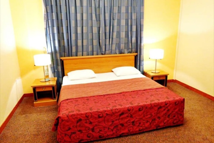 Room 18 of 34