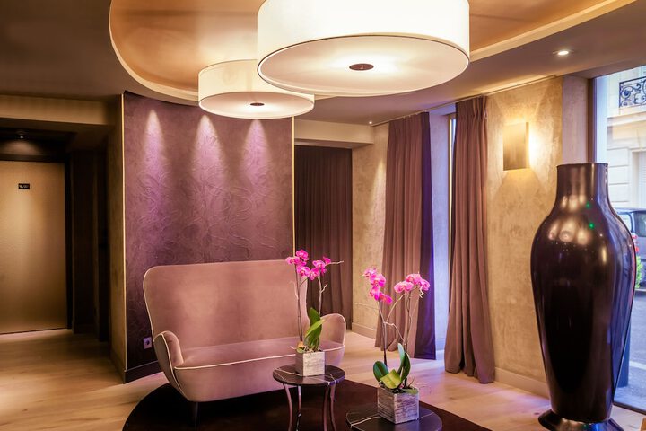 Guest Lobby