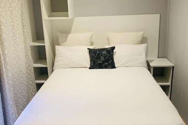 Room 3 of 20