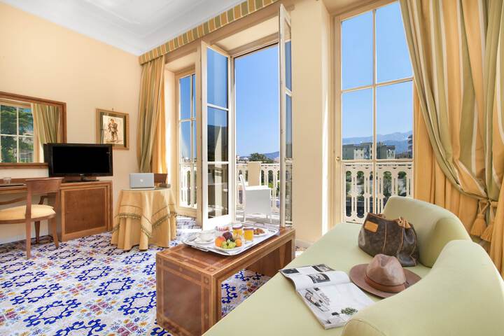 Room 21 of 150