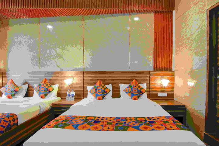 Room 16 of 38