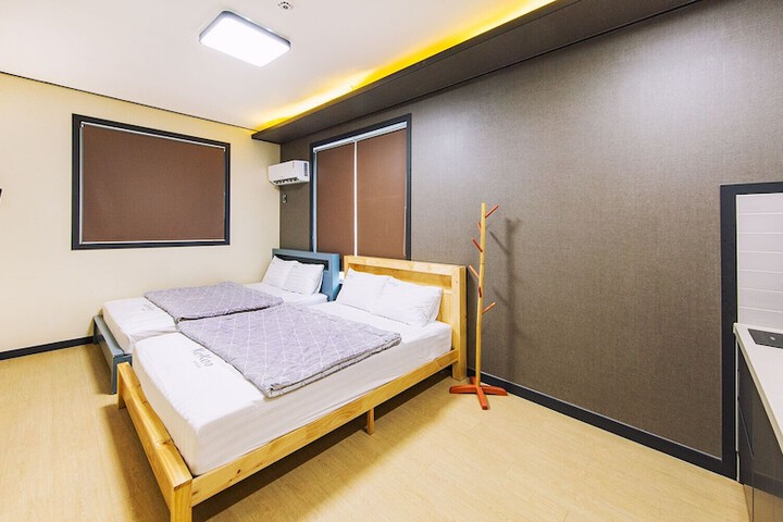Room 13 of 51