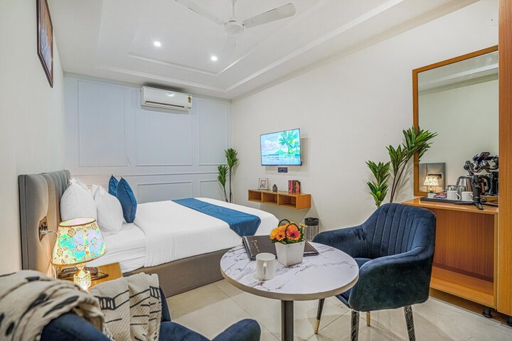 Room 10 of 43