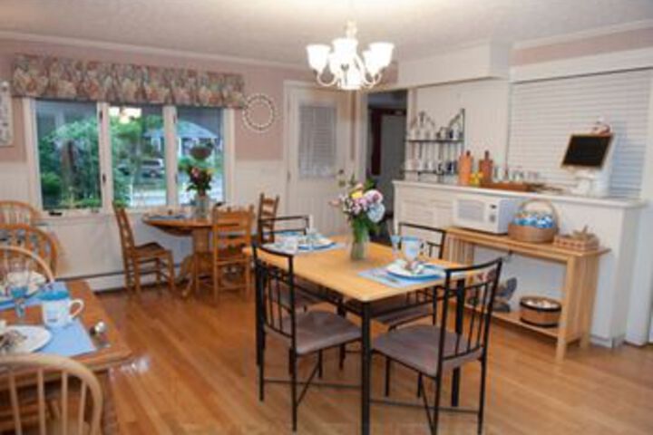 Breakfast/Coffee Service 6 of 25