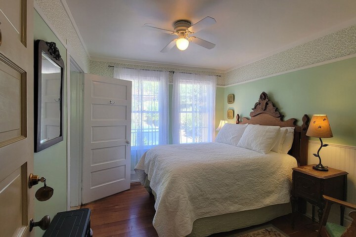 Room 36 of 113