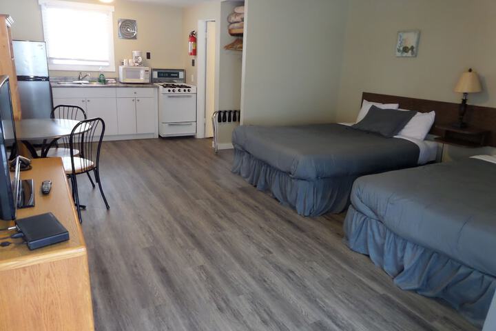 Room 4 of 33