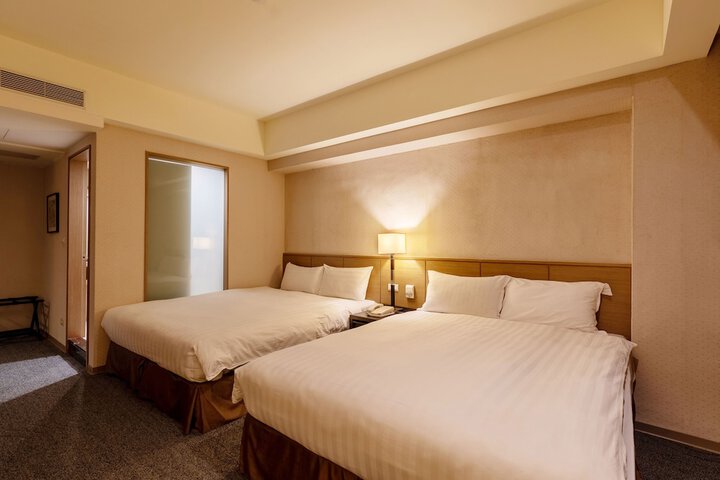 Room 16 of 119
