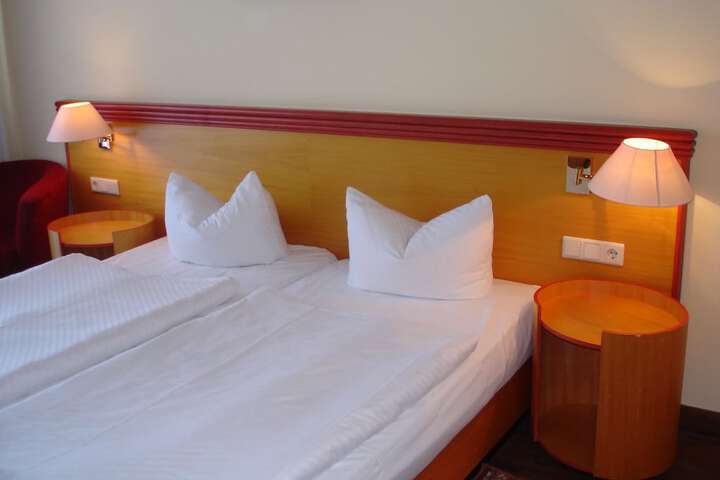 Room 8 of 47