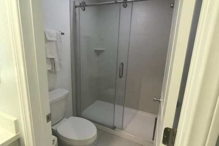 Room 13 of 20