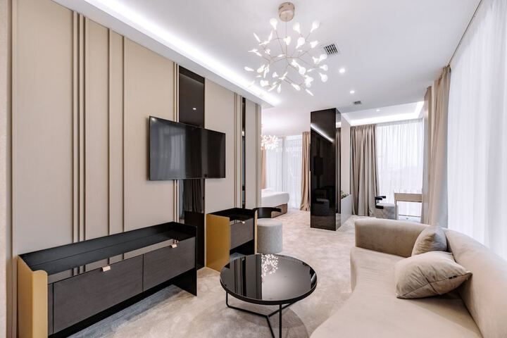 Room 33 of 58