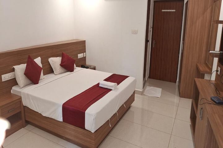 Room 8 of 26