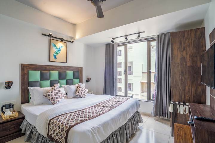 Room 16 of 32