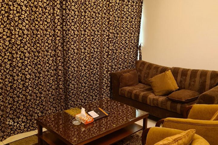 Room 25 of 47