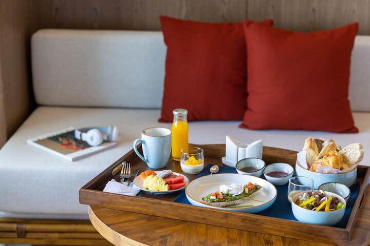 Breakfast/Coffee Service 188 of 245