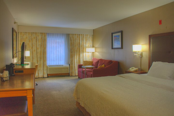 1 King Bed (9 of 11)