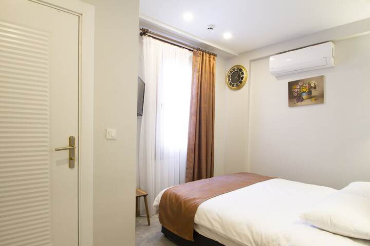 Room 14 of 51