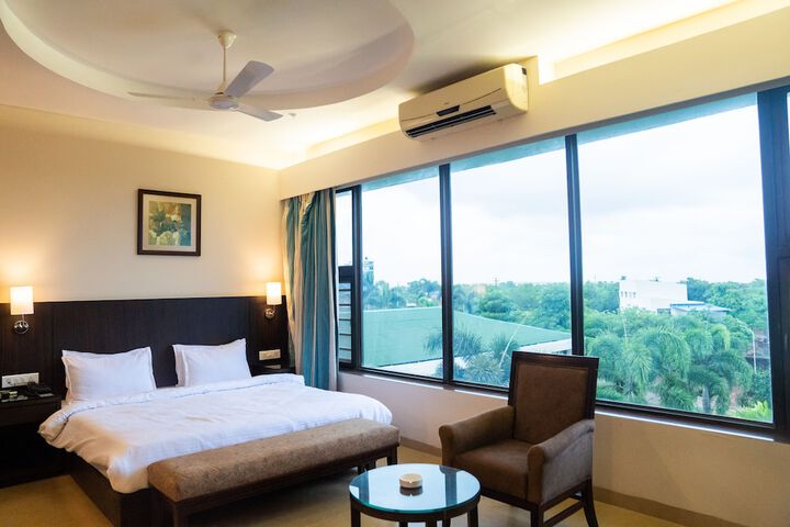Room 5 of 46
