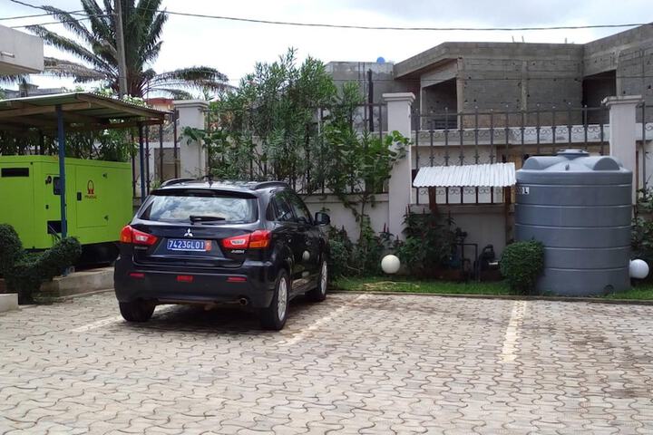 Property Grounds 33 of 39