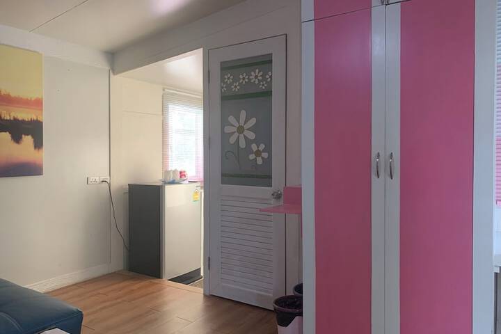 Room 57 of 195