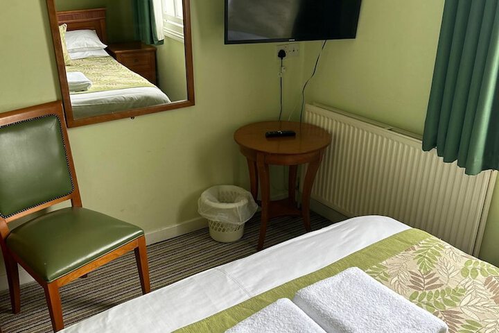 Room 6 of 47