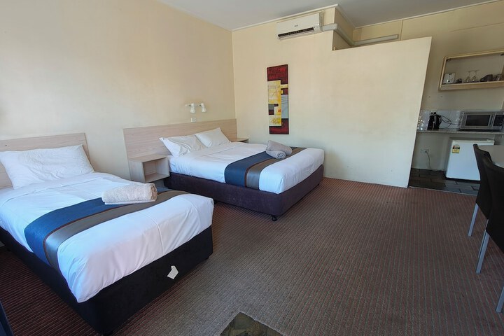 Room 25 of 43