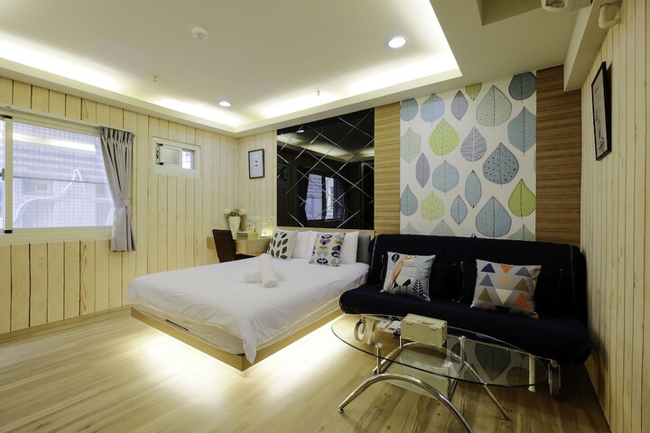 Room 25 of 60