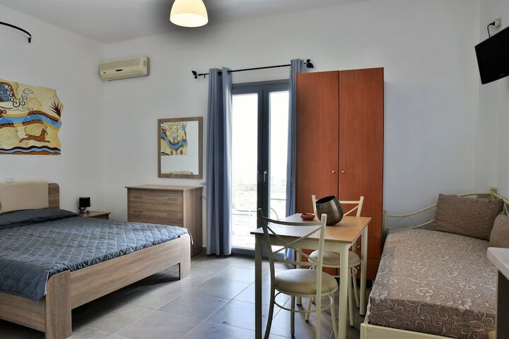 Room 2 of 58