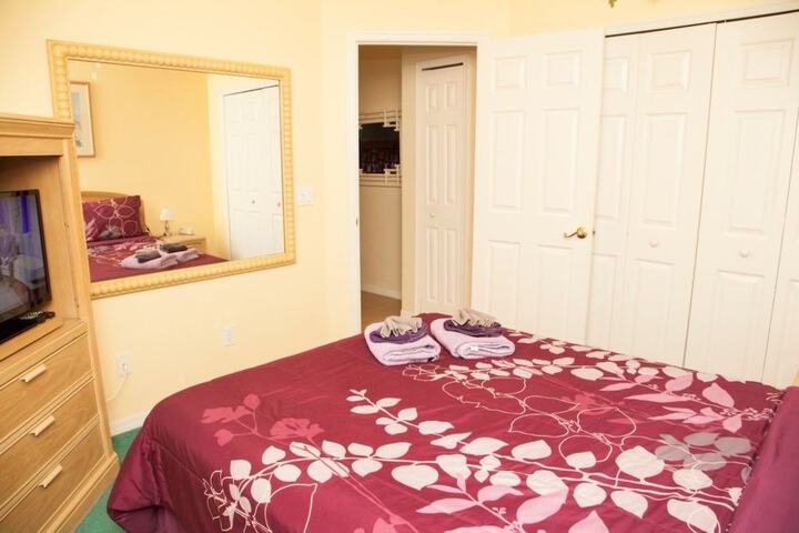 Room 8 of 28