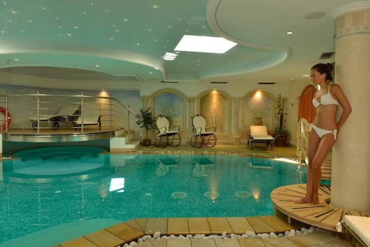 Pool 17 of 46