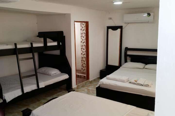Room 11 of 25