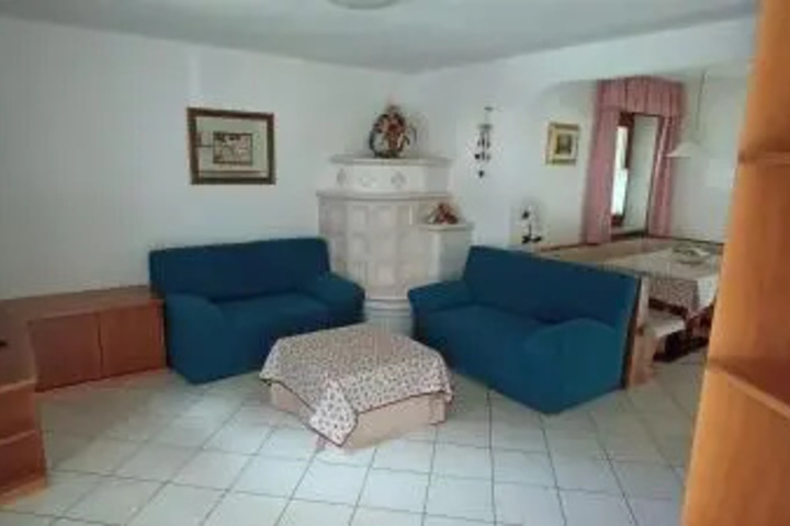 Room 2 of 11