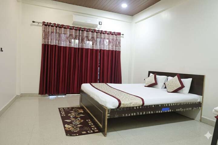 Room 35 of 62