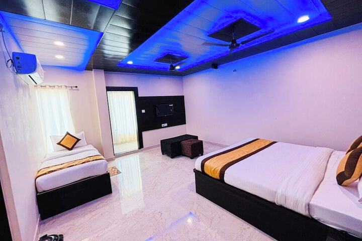 Room 17 of 26