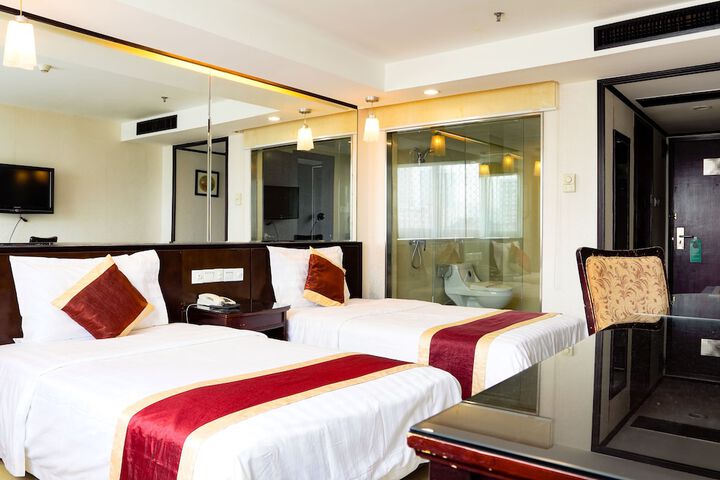 Room 5 of 35